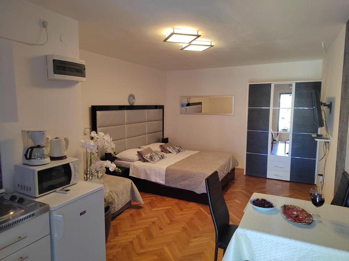 Mladenka Visnjik * Zadar